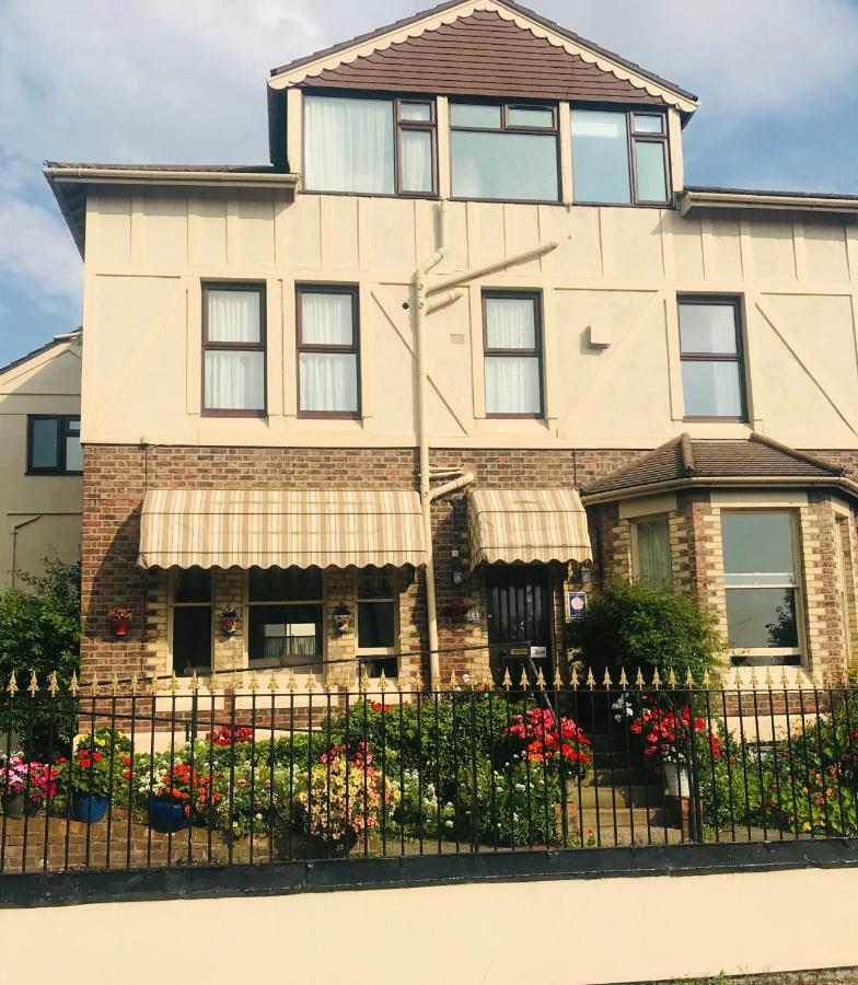The Bebington Bed & Breakfast Exterior photo